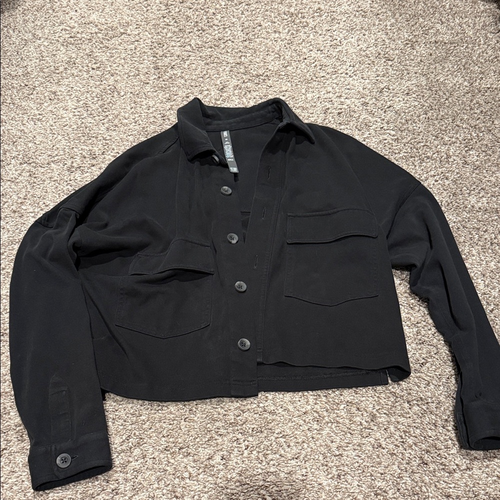 Vuori charcoal gray jacket